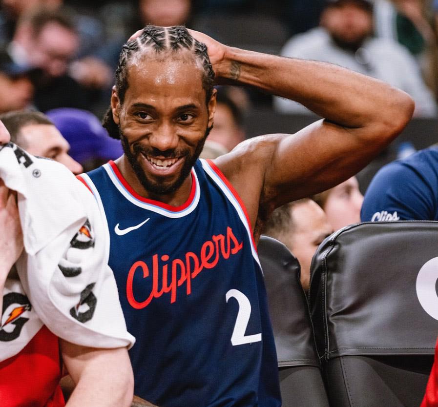 国歌误唱门,事件引热议,球迷行为引,香港赛马场,赛程安排,赛果查询,马匹资料,赛事动态